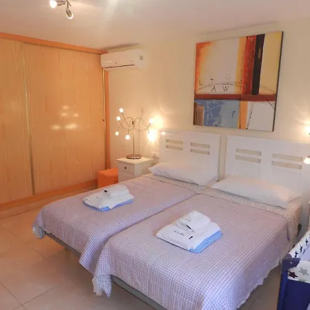 מלון Villa-fig-tree קלפה