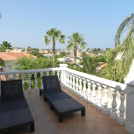 מלון Villa-fig-tree קלפה